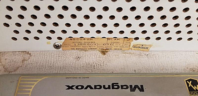 Magnavox Portable Stereo1.png