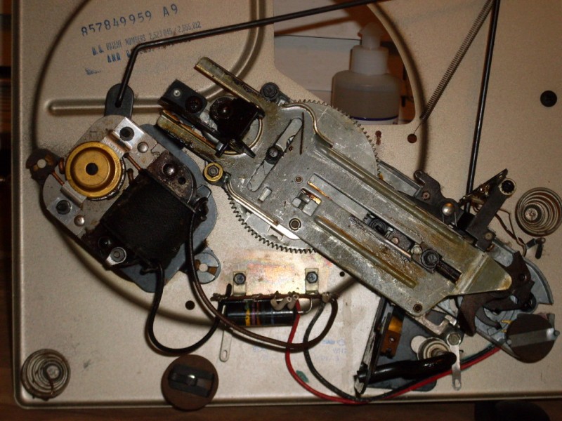 Philco V-M 959 Changer-1.JPG