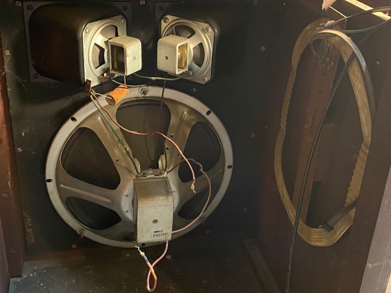 6HF3 speakers.jpg