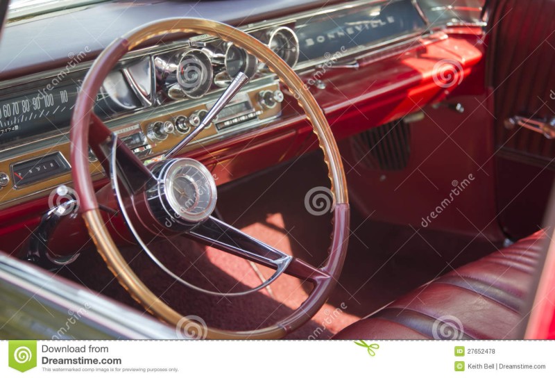 1963-black-pontiac-bonneville-interior-27652478.jpg