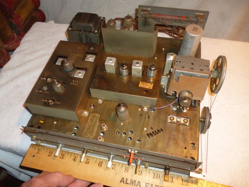 unknown model number Magnavox chassis.jpg