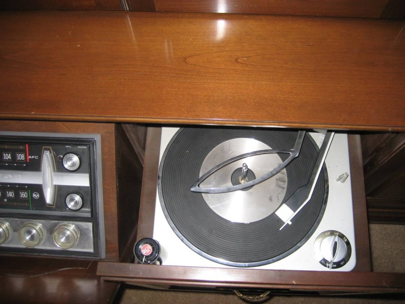 4VF619 RP218.jpg