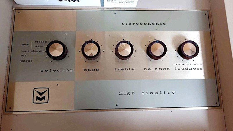 V-M 812 Control Panel.jpg