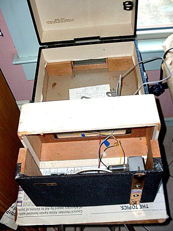 DECCA DP547 Amp Speaker Baffle.JPG