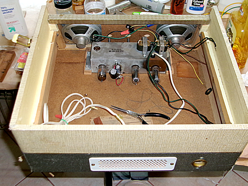 RCA SES-4JE Cabinet.png