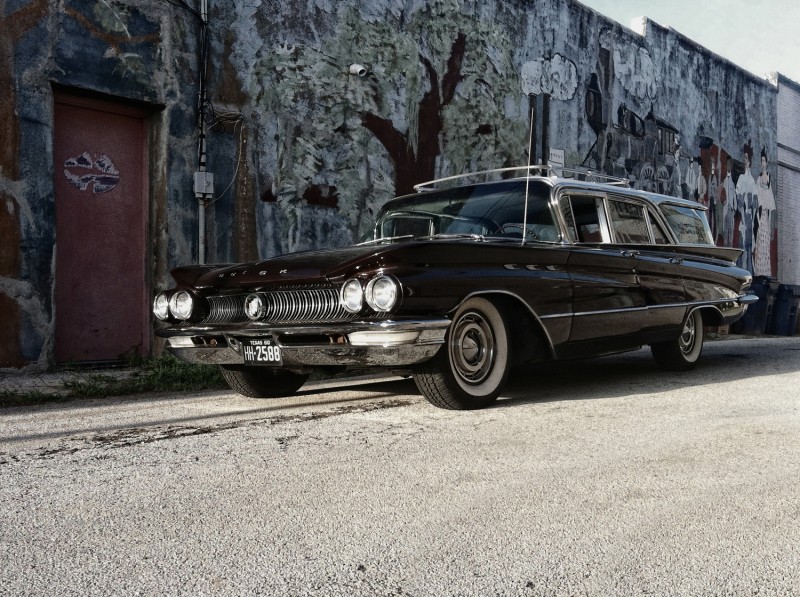 1960 Buick Invicta station wagon.jpg